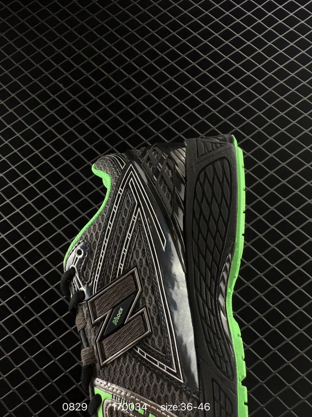 New Balance 1906R أحذية جري سوداء وخضراء نيون 3