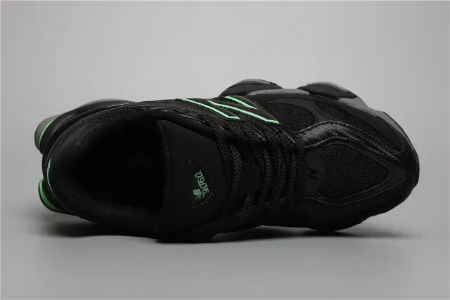 New Balance 9060 黑色绿色厚底分层中底碳纤维纹理覆盖生活方式运动鞋 7
