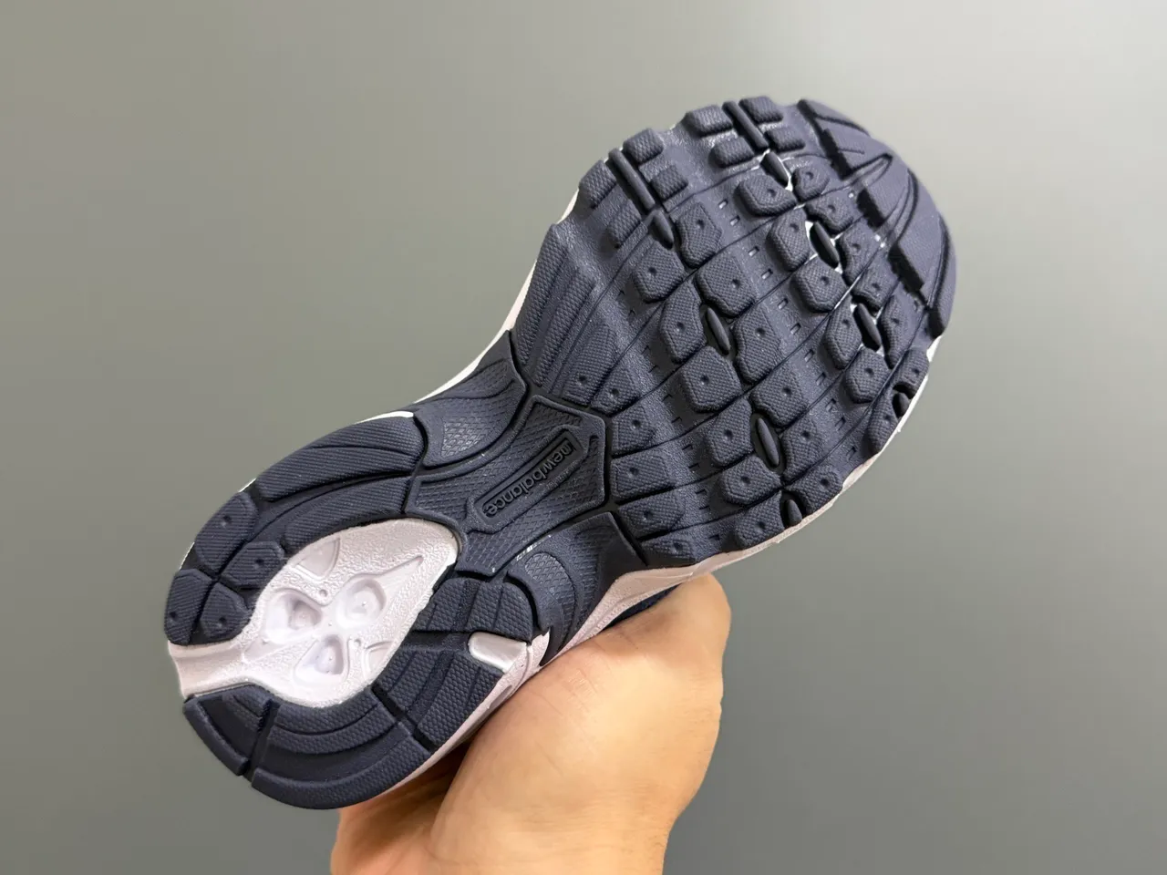 New Balance 9060 Gray Navy Midsole Multi-Panel Upper Chunky Sneakers 8