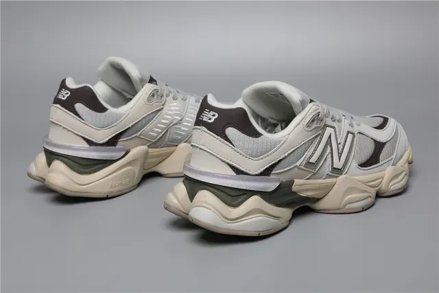 New Balance 9060 Gris Claro Marrón Zapatillas Lifestyle 3