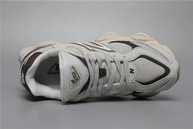 New Balance 9060 Gris Claro Marrón Zapatillas Lifestyle 7