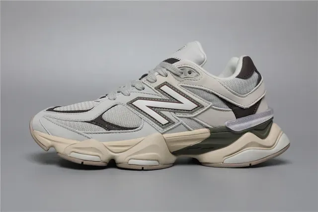 New Balance 9060 Gris Claro Marrón Zapatillas Lifestyle 9