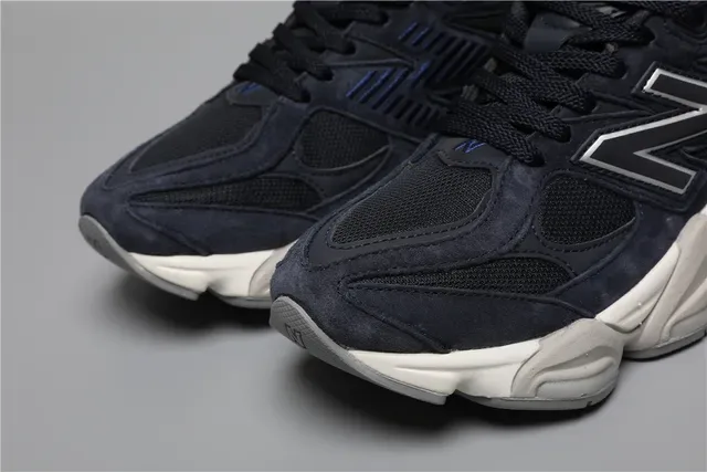 New Balance 9060 azul marinho e creme tênis lifestyle 4
