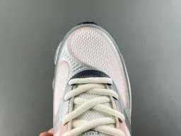 New Balance 9060 حذاء رياضي للأسلوب الحياتي وردي رمادي 4