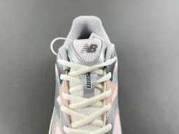 New Balance 9060 حذاء رياضي للأسلوب الحياتي وردي رمادي 5