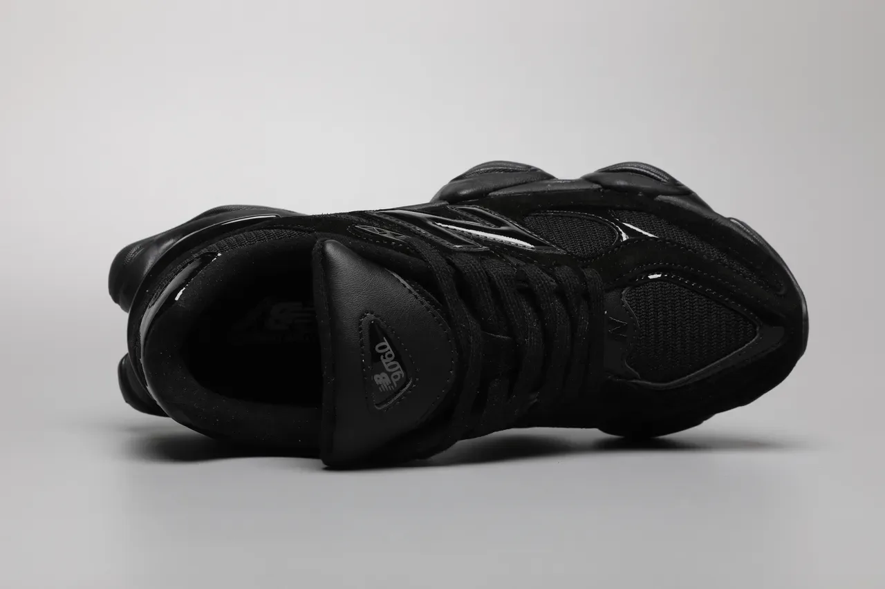 New Balance Black Monochrome Sculpted Chunky Midsole Lifestyle Sneakers 7