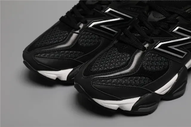 New Balance Black White Chunky Layered Midsole Mesh And Synthetic Overlay Construction Lifestyle Sneakers 4