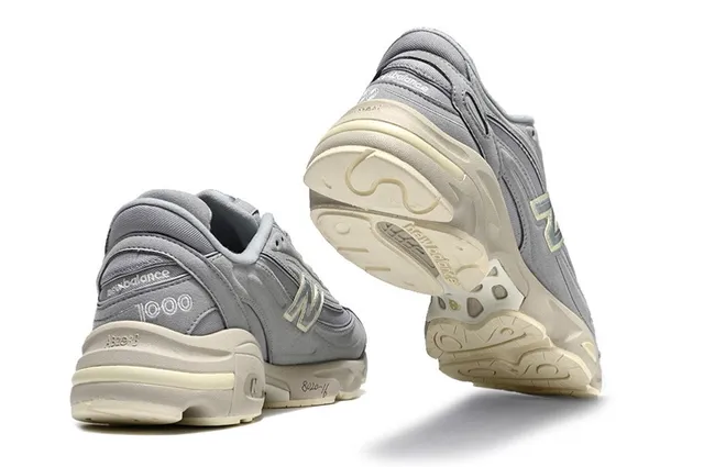 New Balance ধূসর বেইজ স্তরযুক্ত সিন্থেটিক/মেশ উপরের অংশ খোদিত মিডসোল চাঙ্কি স্নিকার 3