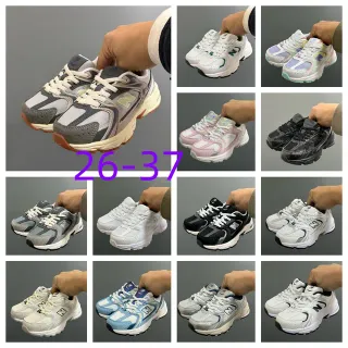 New Balance 灰米色 中底 多面板 网面-麂皮构造 厚底运动鞋