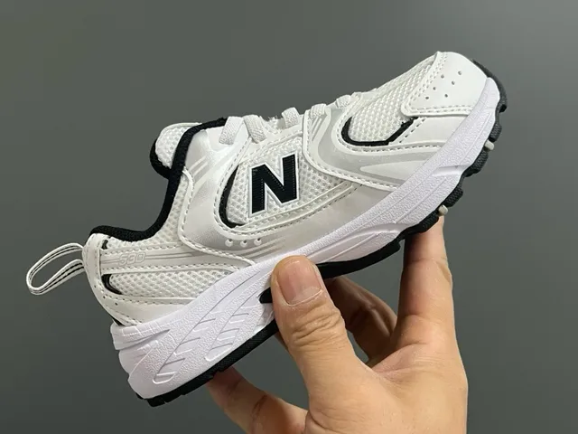 New Balance رمادي بيج ميد سول ألواح متعددة بناء شبكي-سويد حذاء سميك 21