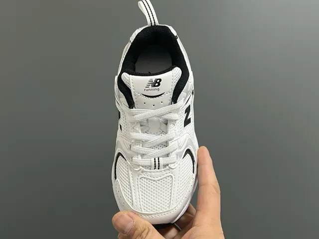 New Balance رمادي بيج ميد سول ألواح متعددة بناء شبكي-سويد حذاء سميك 23