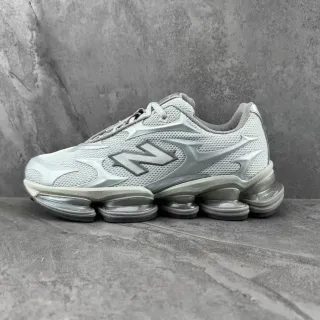 New Balance 灰银色网布鞋面 火焰形状合成覆盖层 生活方式运动鞋