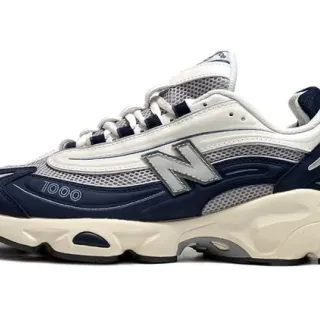 New Balance নেভি হোয়াইট মিডসোল মেশ এবং সিন্থেটিক ওভারলে চংকি স্নিকার্স