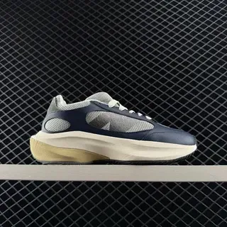 New Balance Warped Runner bleu marine et beige chaussures chunky