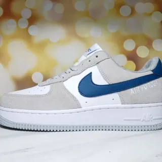 Nike Air Force 1 Low رمادي ونافي أسلوب حياة سنيكرز