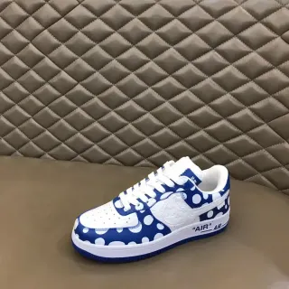 Nike Air Force 1 أبيض وأزرق ملكي بنقاط بولكا نمط حياة حذاء رياضي