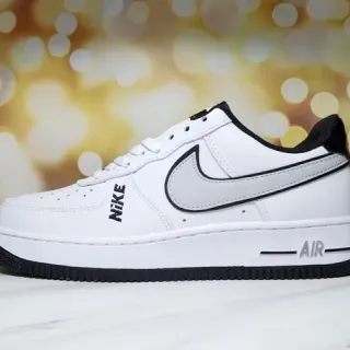 Nike Air Force 1 White Black chaussures lifestyle