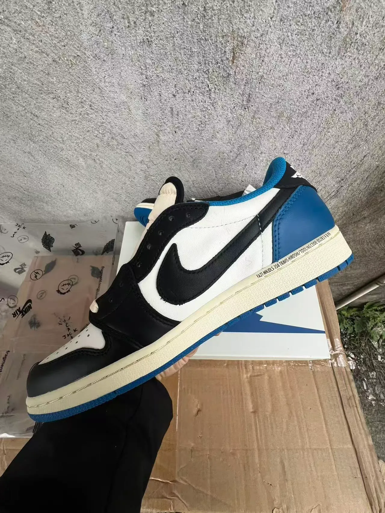 Nike Air Jordan 1 Low Crema Negro Azul Rey Zapatillas Lifestyle 5