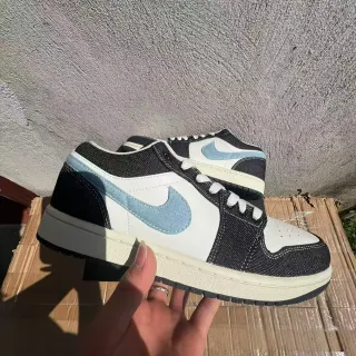 Nike Air Jordan 1 Low Denim y Cuero Zapatillas Lifestyle