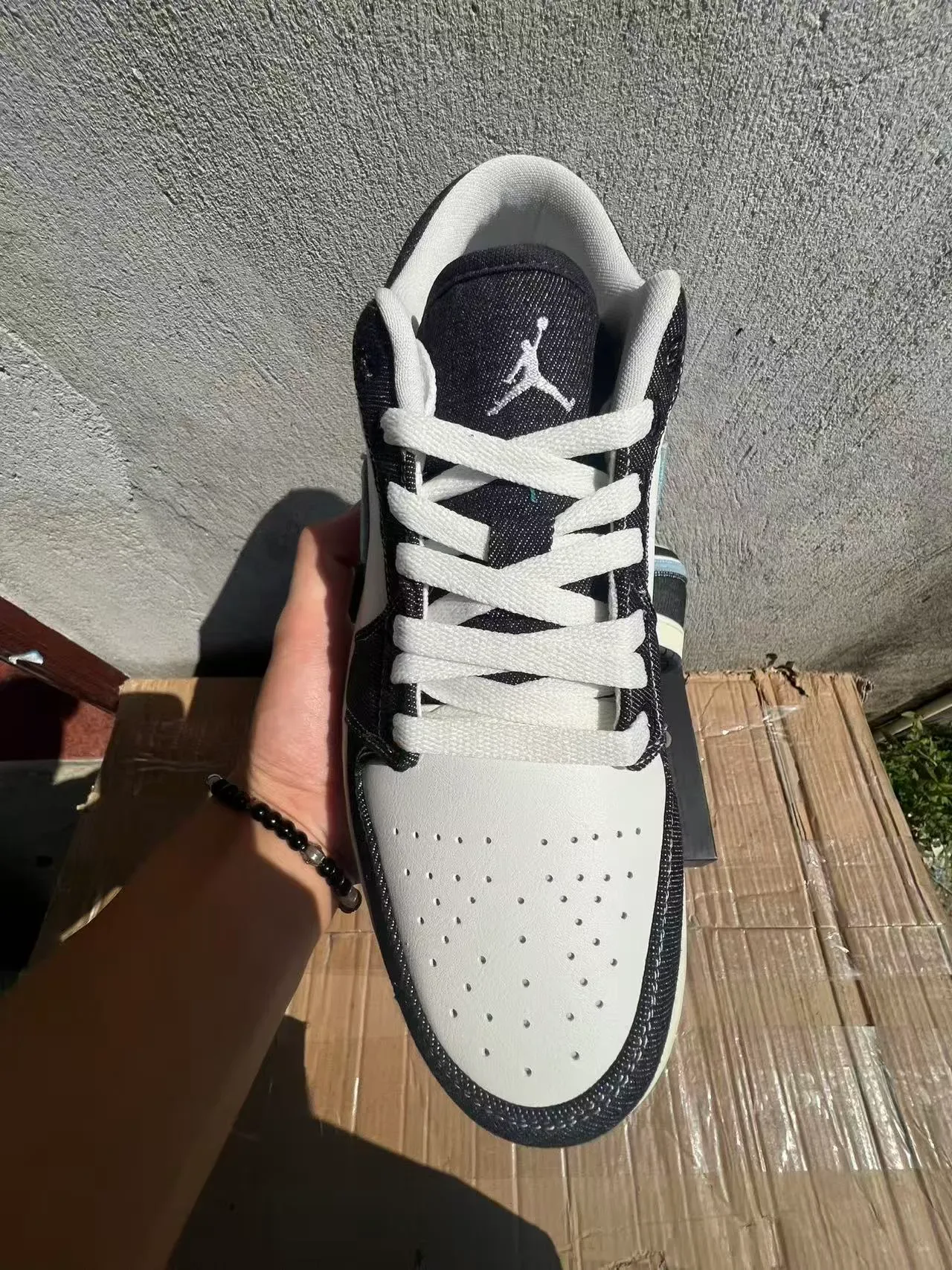 Nike Air Jordan 1 Low Denim et Cuir Chaussures Lifestyle 3