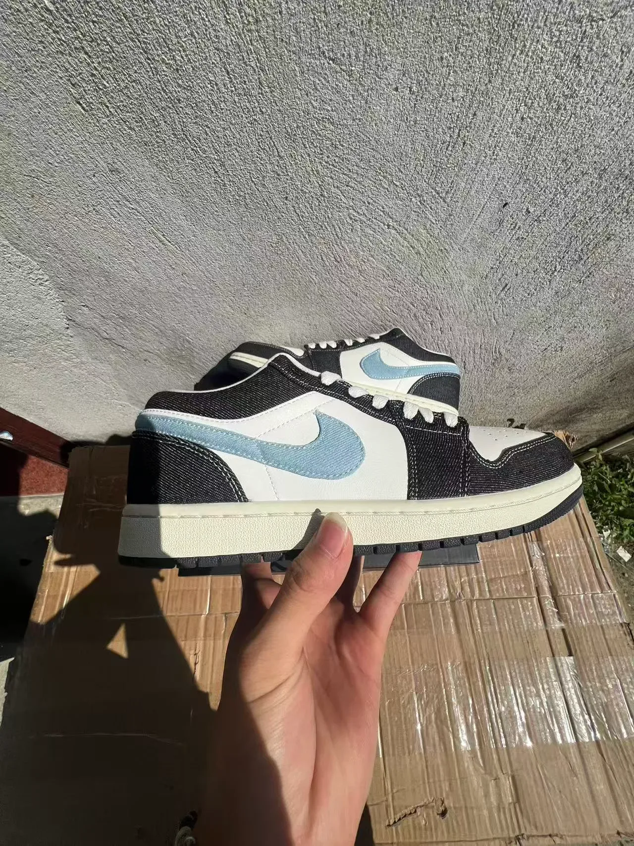 Nike Air Jordan 1 Low Denim et Cuir Chaussures Lifestyle 7