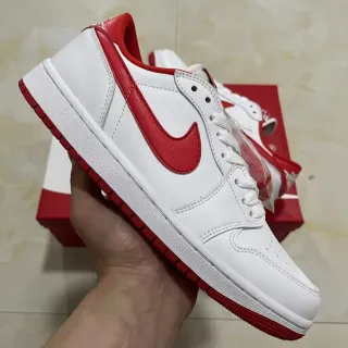 Nike Air Jordan 1 Low أبيض أحمر سنيكرز لايف ستايل