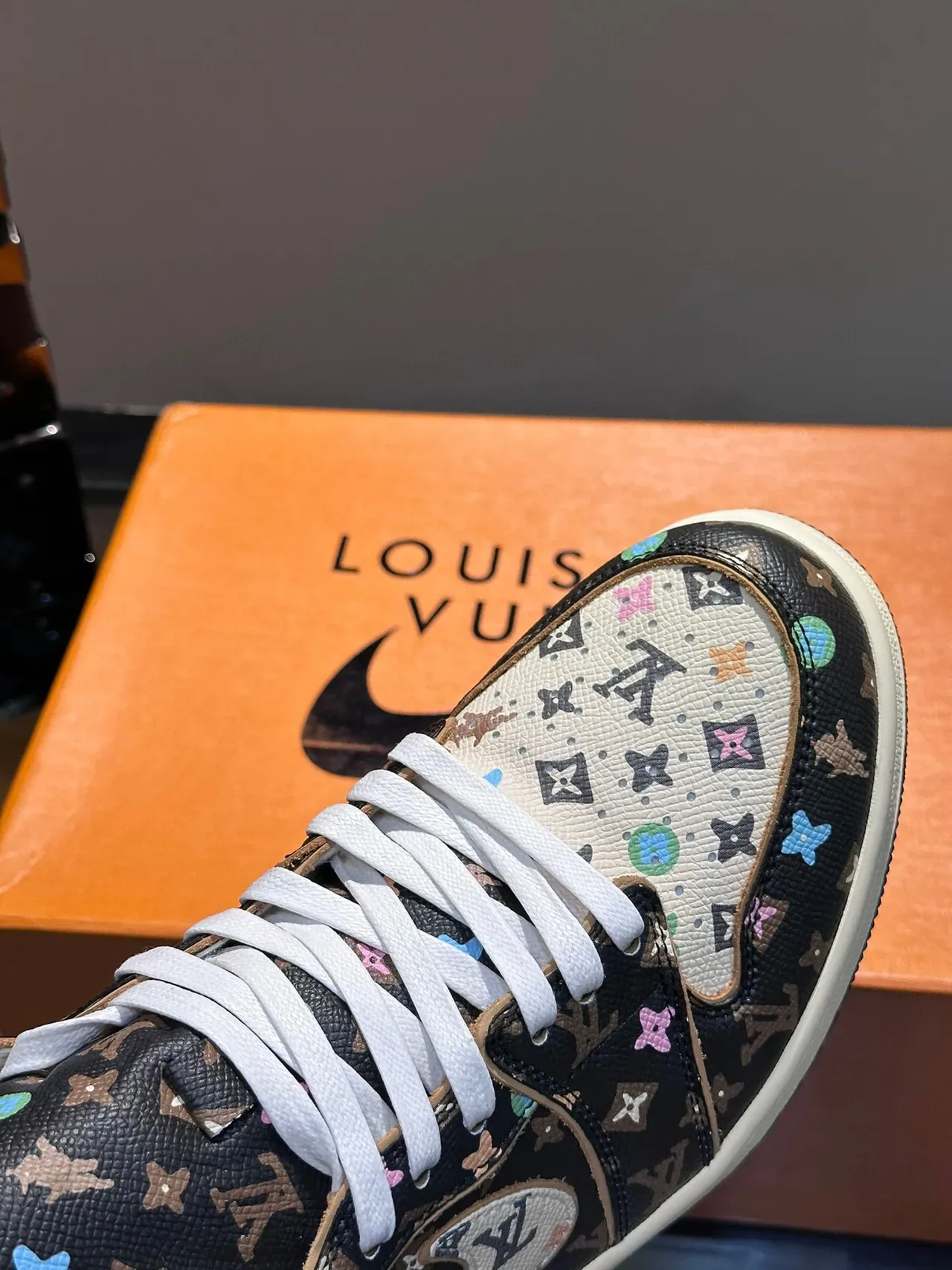 Nike Air Jordan 1 Monogram Print High-Top Basketball Shoes 8