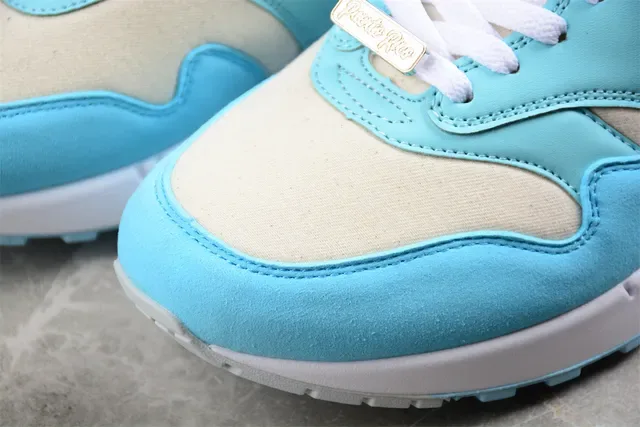 Nike Air Max 1 Sneakers Lifestyle Bleu clair et blanc 8