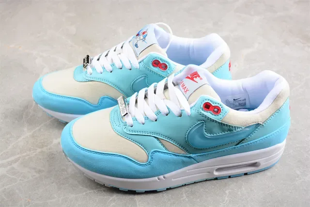 Nike Air Max 1 Sneakers Lifestyle Bleu clair et blanc 9