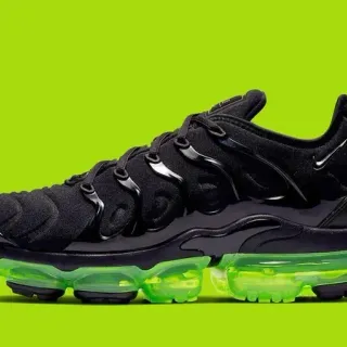 Nike Air Max Plus أسود نيون أخضر حذاء رياضي نمط حياة