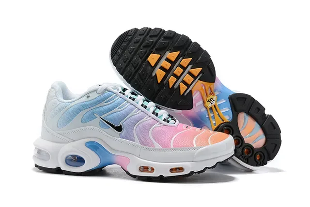 Nike Air Max Plus White and Gray Lifestyle Sneakers 5