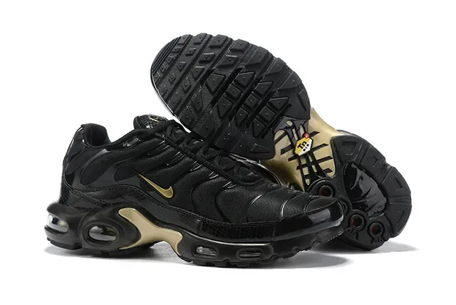 Nike Air Max Plus White and Gray Lifestyle Sneakers 18