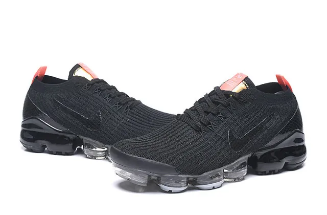 Nike Air VaporMax 黑色橙色金色跑鞋 4