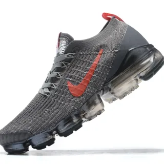 Nike Air VaporMax Plus Gris Rouge Chaussures de course