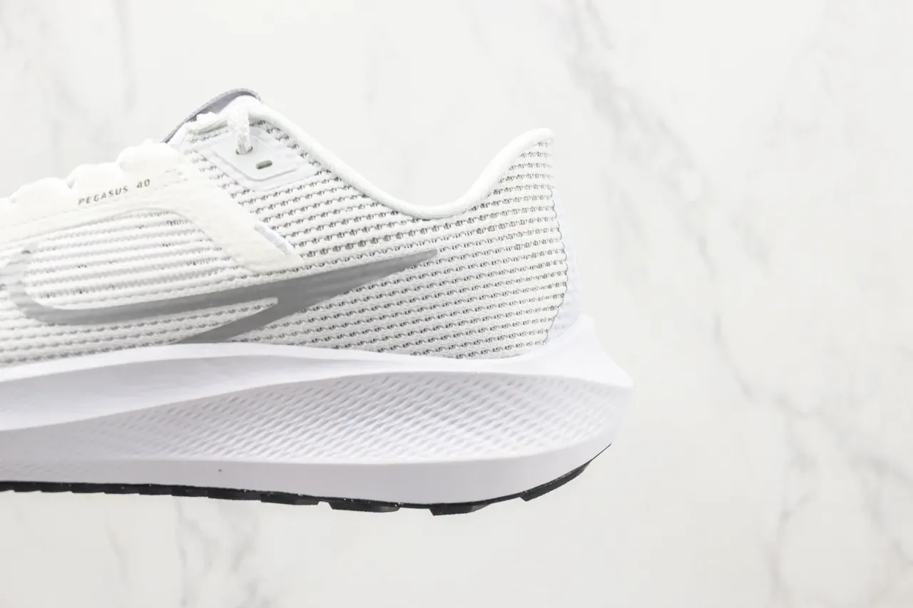 Nike Air Zoom Pegasus 40 White Gray Running Shoes 7