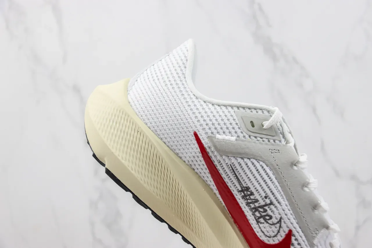 Nike Air Zoom Pegasus 40 白红米色跑鞋 5