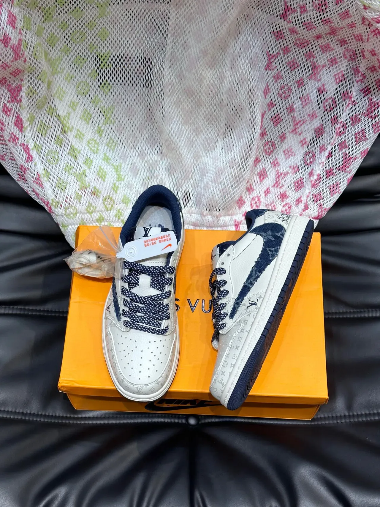 Nike Beige Navy حذاء رياضي منخفض مثقب الأصابع لايف ستايل سنيكرز 3