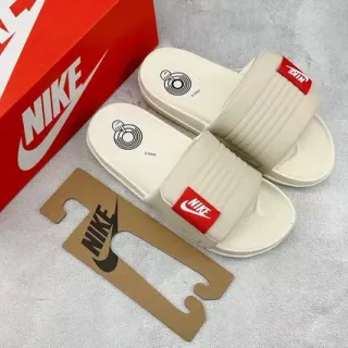 Nike Benassi 米色 红色 压纹鞋带 品牌脚跟标签 拖鞋