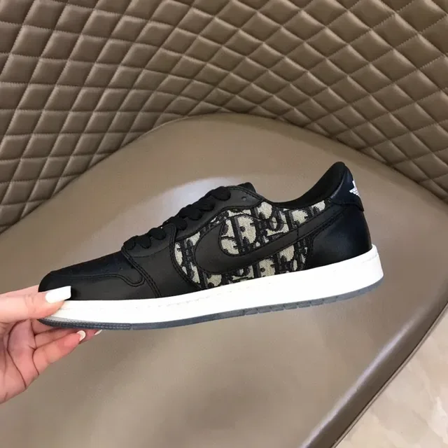 Nike Black Beige Low-Top Monogrammed Side Panel Lifestyle Sneakers 3