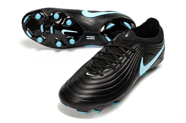 Nike Zapatos de fútbol negros y azules con empeine sintético ribeteado, cuello bajo y para terreno firme 5