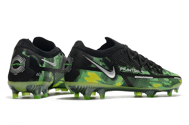 Nike أحذية كرة القدم سوداء خضراء مع الجزء العلوي من الخياطة وطباعة كامو للأرضية الصلبة 7