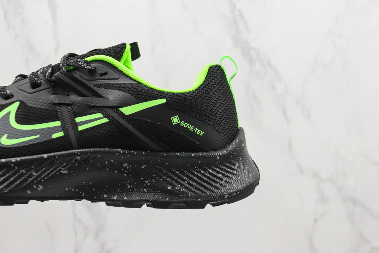 নাইক কালো সবুজ মেশ আপার GORE-TEX ওয়াটারপ্রুফিং রানিং শু 7