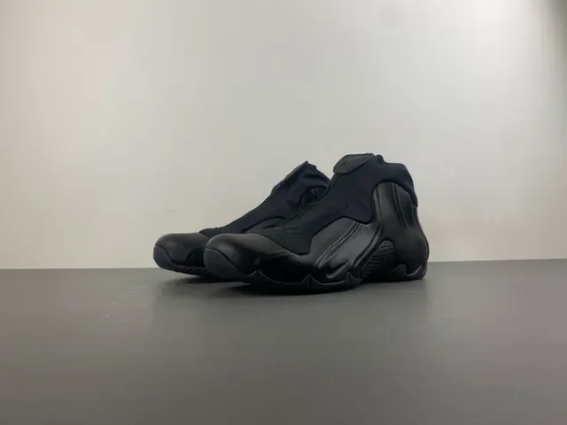 Nike Black Molded Foam Upper Integrated Sock Collar Lifestyle Sneakers 8