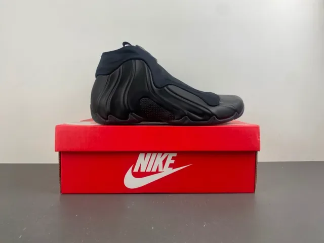Nike Black Molded Foam Upper Integrated Sock Collar Lifestyle Sneakers 13