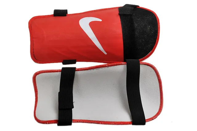 Nike Black Molded Shin Guard Activewear 8