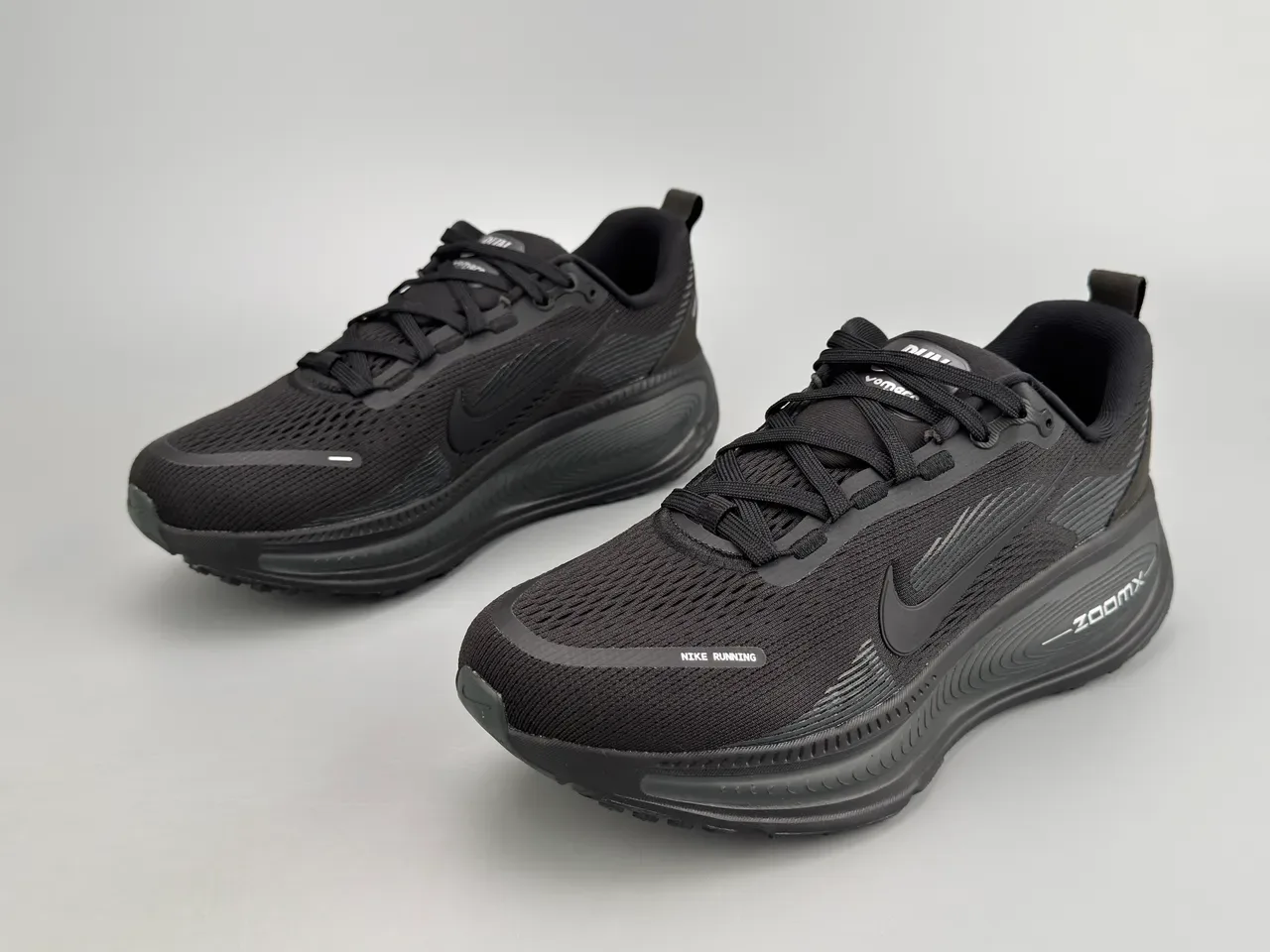Nike Black Monochrome Engineered Knit Upper Running Shoes 8