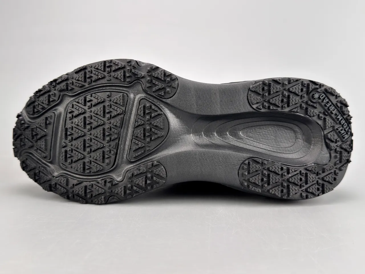 Nike Black Monochrome GORE-TEX Waterproof Upper Running Shoes 6