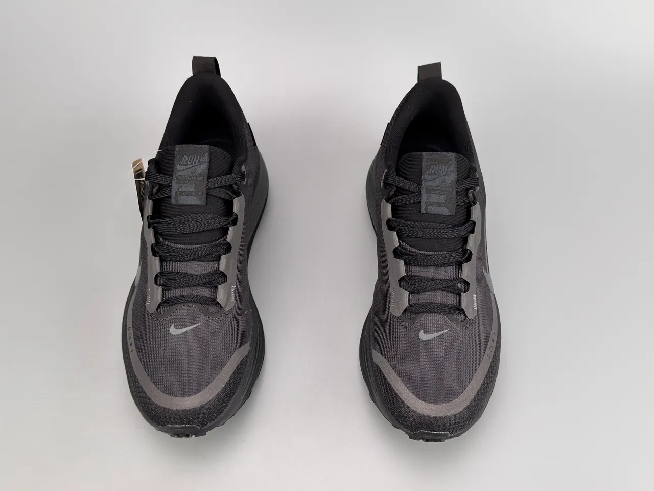 Nike Black Monochrome GORE-TEX Waterproof Upper Running Shoes 9