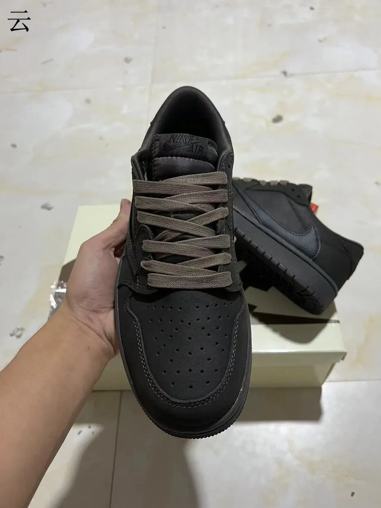 Nike Black Monochrome Leather-Suede Mix Upper Lifestyle Sneakers 3