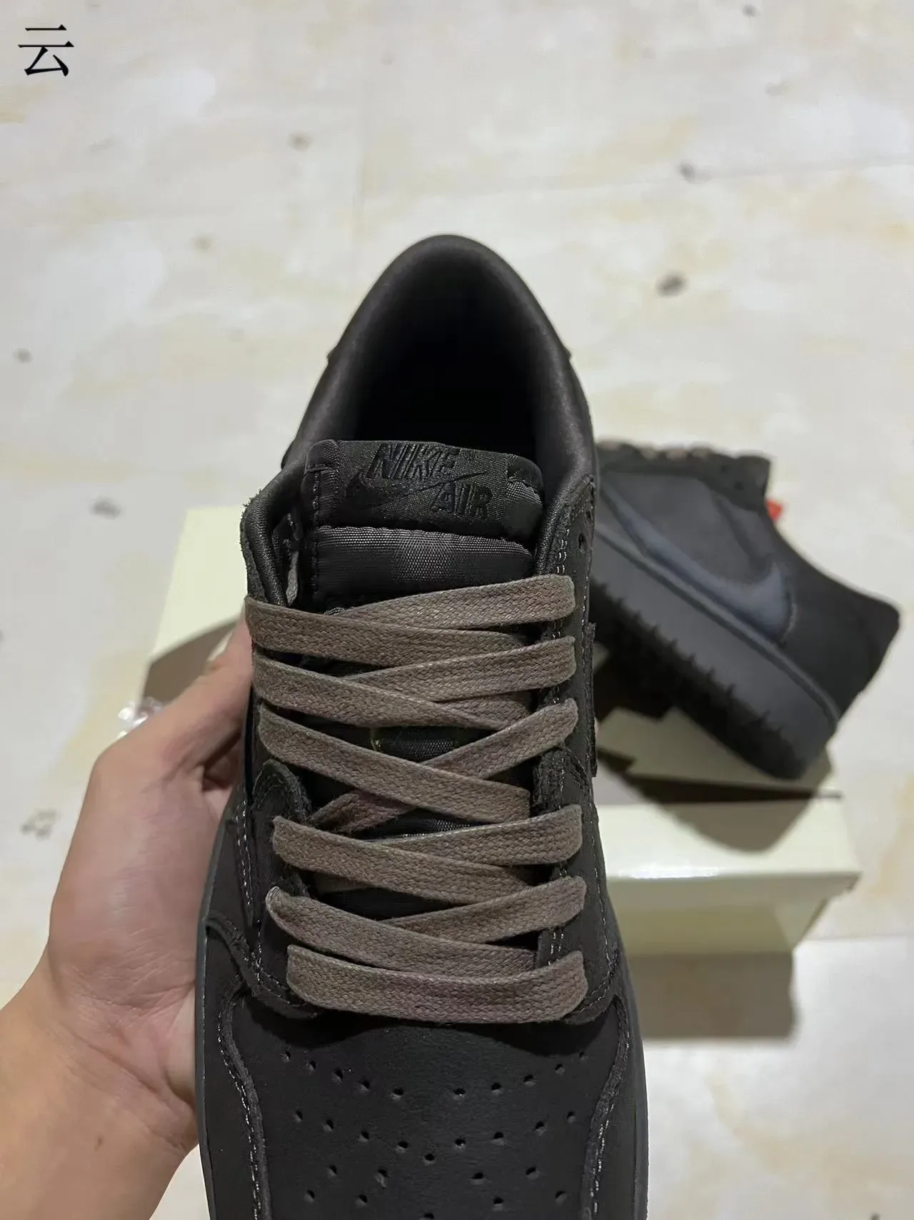 Nike Black Monochrome Leather-Suede Mix Upper Lifestyle Sneakers 4